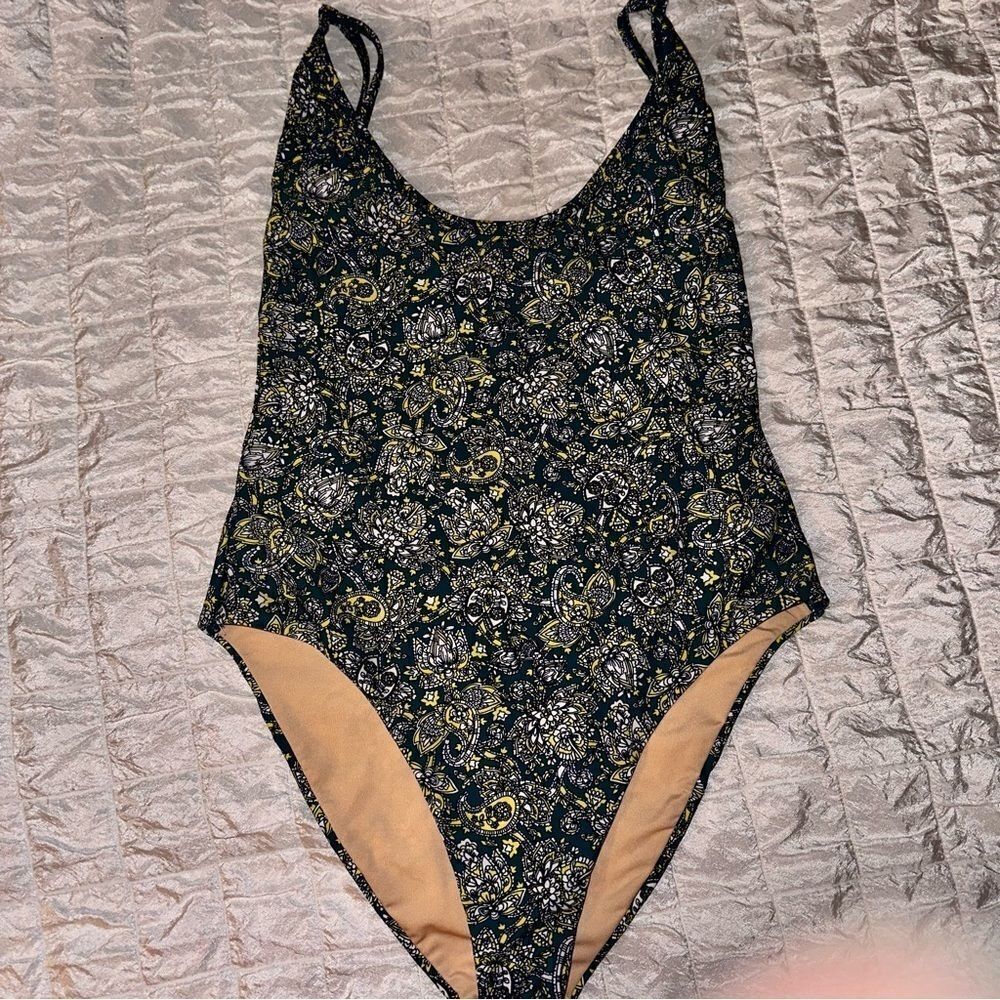 EUC Demi’s Swimwear one piece teal with yellow and black paisley sz M
